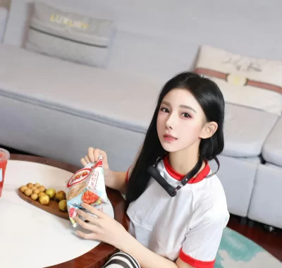 [XIUREN秀人网] 许微微呀合集下载[持续更新]